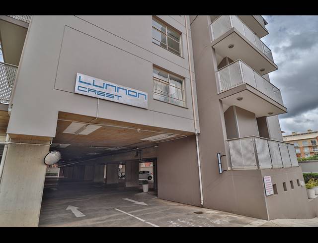 0.5 BEDROOM APARTMENT FOR SALE IN HILLCREST